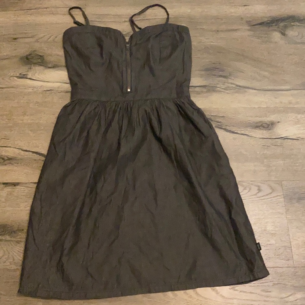 Cute vans mini dress dark denim color with middle zipper